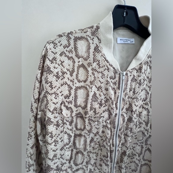Equipment Femme Cream Snake Print Jacket Silk - Picture 3 of 8